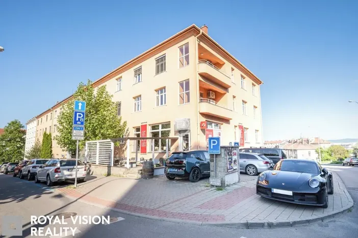 Pronájem restaurace, Brno, Martinkova, 210 m2