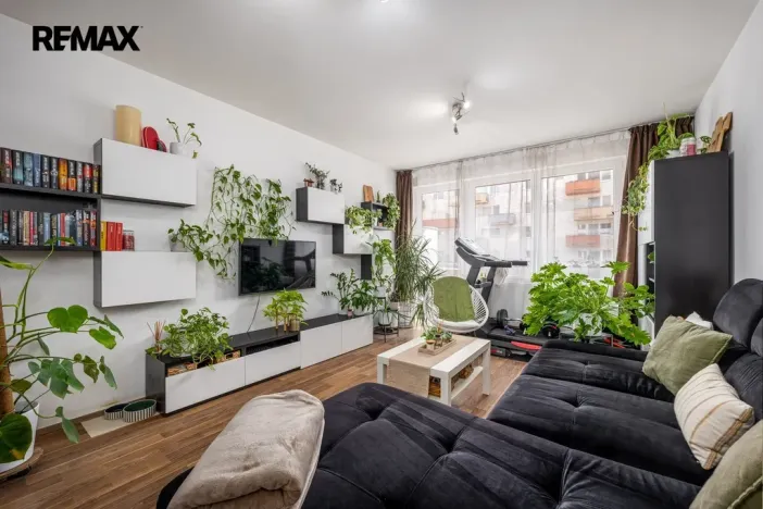Prodej bytu 2+kk, Praha - Horní Měcholupy, Modenská, 58 m2