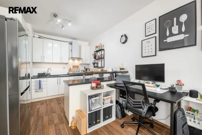 Prodej bytu 2+kk, Praha - Horní Měcholupy, Modenská, 58 m2