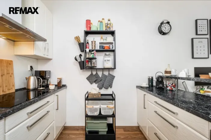 Prodej bytu 2+kk, Praha - Horní Měcholupy, Modenská, 58 m2