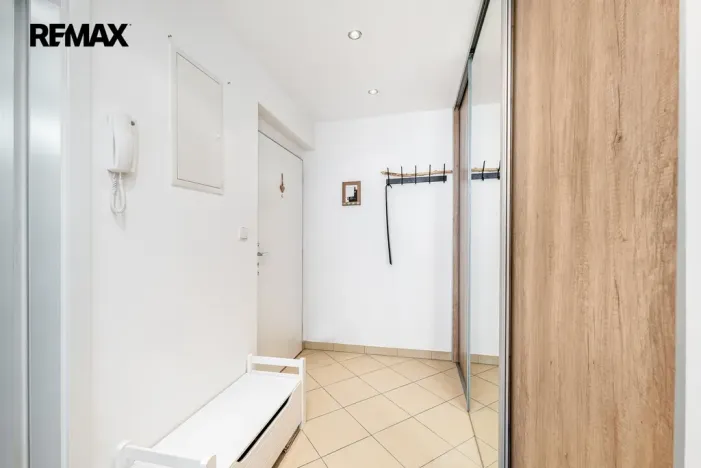 Prodej bytu 2+kk, Praha - Horní Měcholupy, Modenská, 58 m2