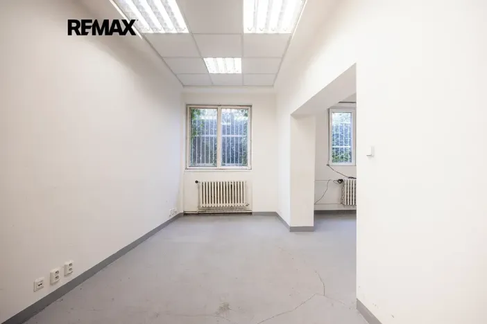 Pronájem kanceláře, Rudná, Masarykova, 1270 m2