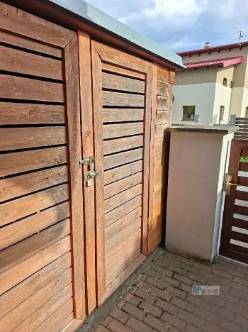 Prodej bytu 3+kk, Veleň, Polní, 300 m2