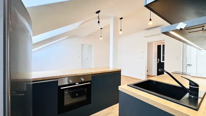 Pronájem bytu 2+kk, Brno, Francouzská, 57 m2