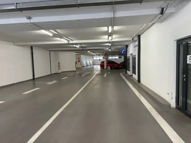 Pronájem garážového stání, Brno, Lidická, 14 m2
