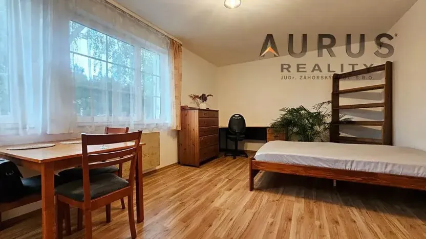 Pronájem bytu 1+kk, Praha - Radotín, Sobětická, 30 m2