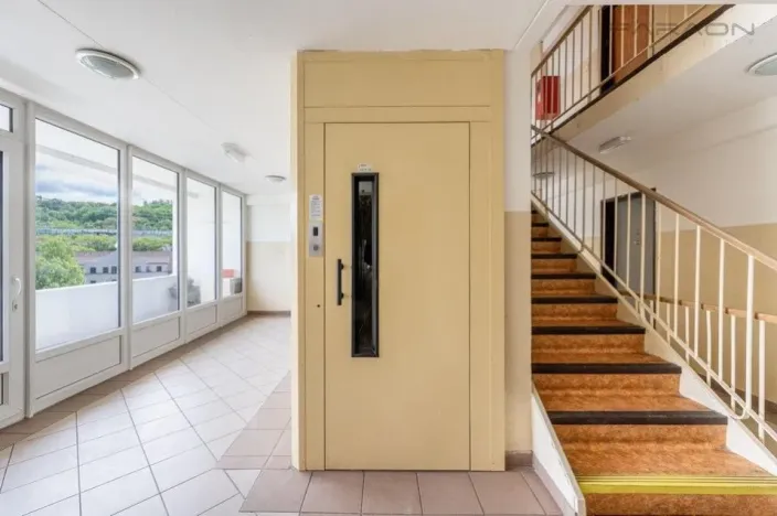 Prodej bytu 2+1, Praha - Karlín, Nekvasilova, 42 m2