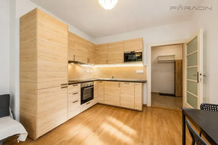 Prodej bytu 2+kk, Praha - Žižkov, Jana Želivského, 42 m2