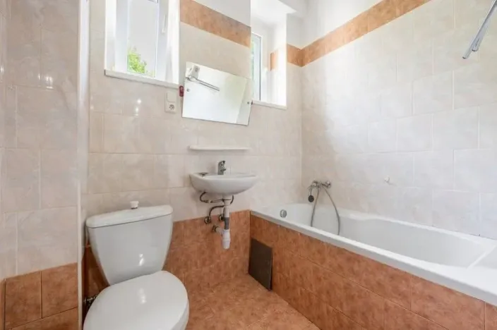 Pronájem bytu 1+1, Praha - Žižkov, Jeseniova, 34 m2
