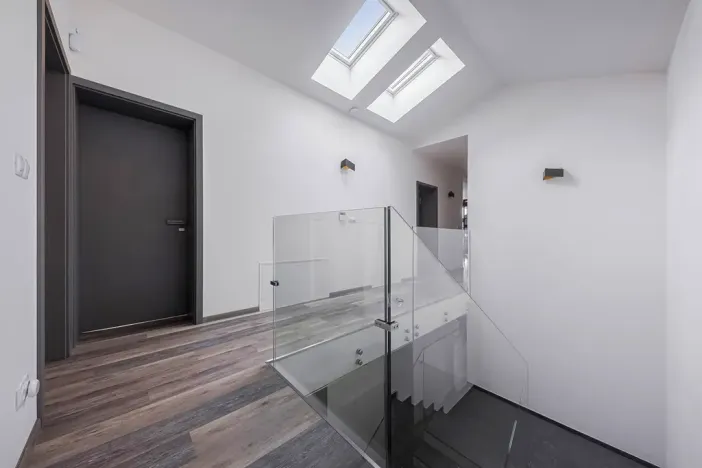 Prodej vily, Praha - Dolní Měcholupy, Na návsi, 392 m2
