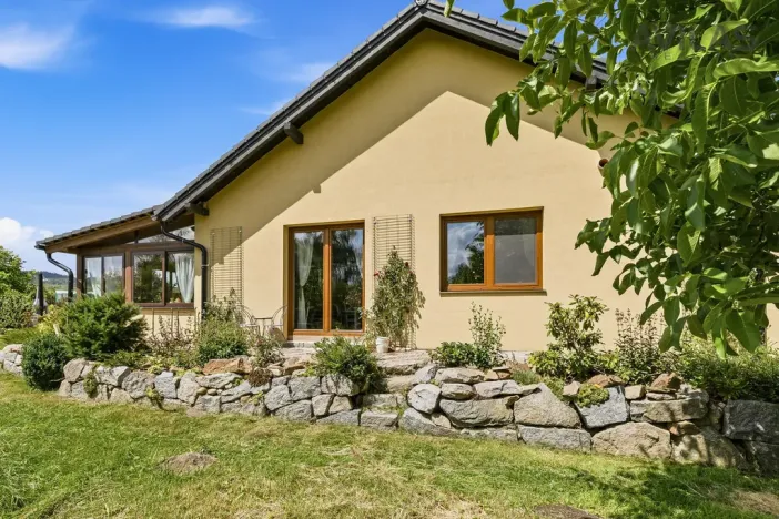 Prodej rodinného domu, Rožmitál pod Třemšínem, V sadech, 184 m2