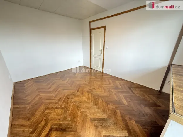 Pronájem bytu 4+1, Praha - Strašnice, Žernovská, 85 m2