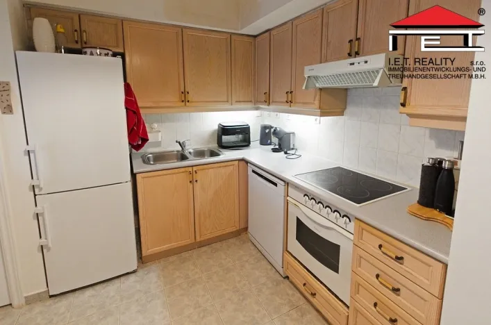 Pronájem bytu 3+1, Praha - Libeň, Společná, 66 m2