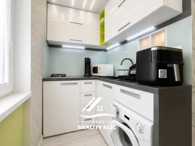 Pronájem bytu 1+kk, Ostrava, Španielova, 21 m2