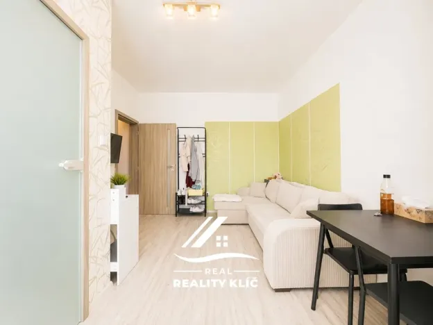 Pronájem bytu 1+kk, Ostrava, Španielova, 21 m2