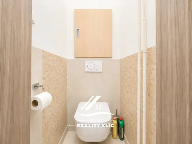 Pronájem bytu 1+kk, Ostrava, Španielova, 21 m2