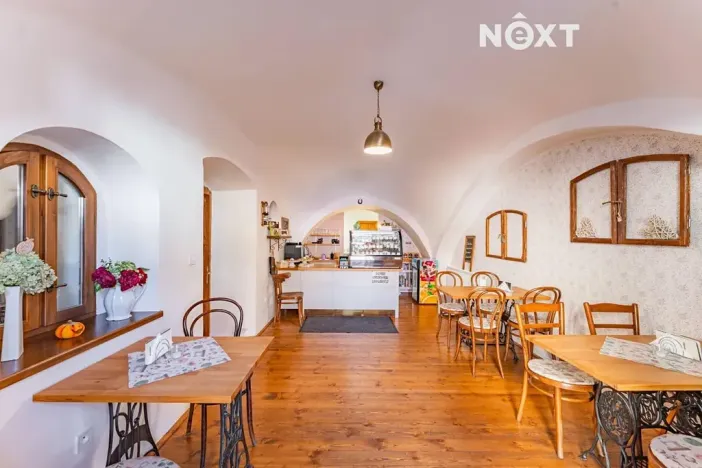 Prodej podílu restaurace, Štíty, nám. Míru, 59 m2