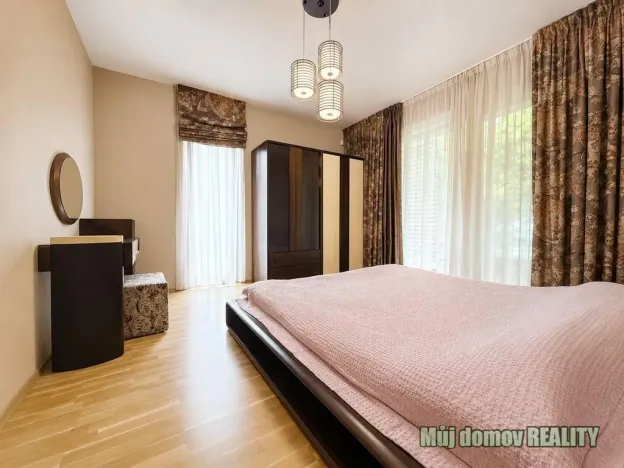 Pronájem bytu 3+kk, Praha - Hrdlořezy, Nad Smetankou, 86 m2