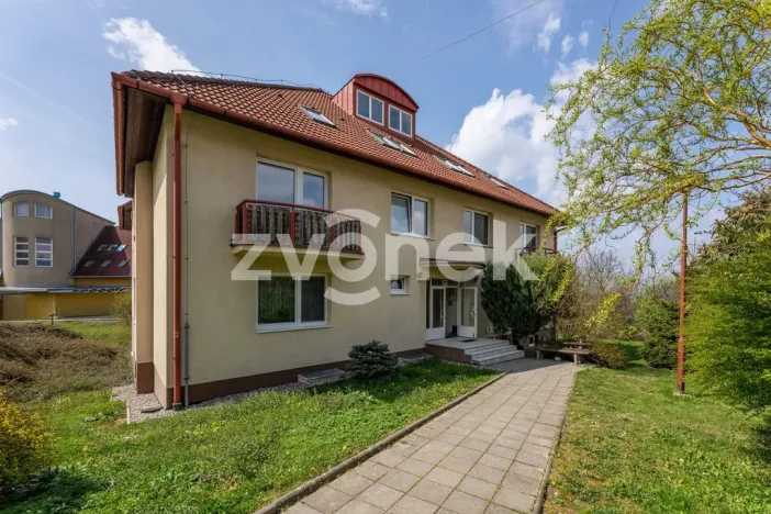 Prodej garáže, Zlín - Kudlov, Žlutá, 18 m2