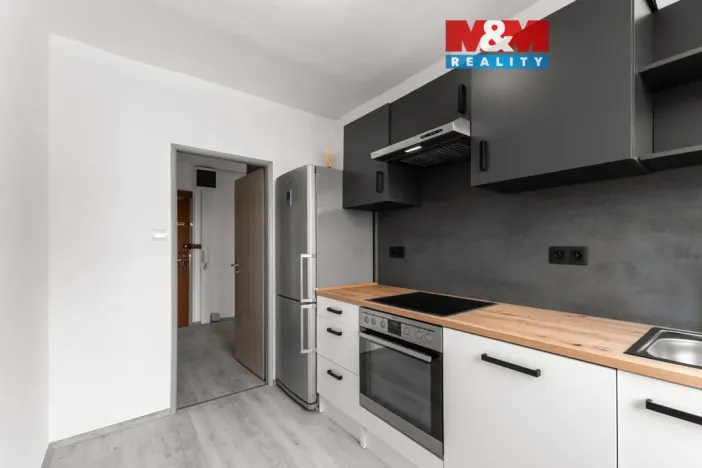 Prodej bytu 3+1, Praha - Troja, Lublinská, 70 m2