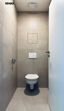 Pronájem bytu 2+kk, Praha - Černý Most, Dobrovolného, 42 m2