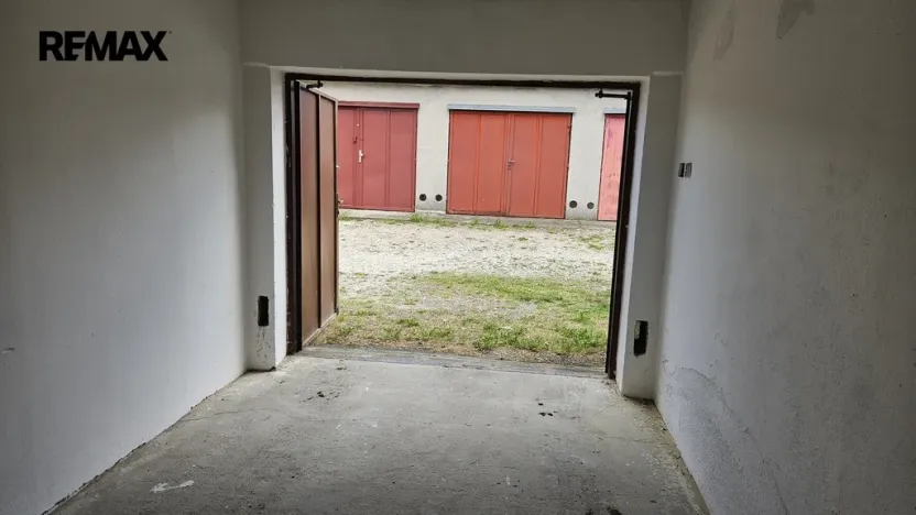 Pronájem garáže, Strakonice, 18 m2