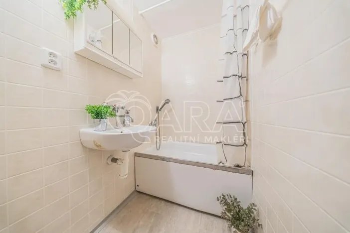 Pronájem bytu 1+kk, Praha - Chodov, Markušova, 31 m2