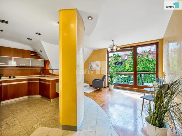 Prodej bytu 5+kk, Jesenice, Příčná II., 105 m2