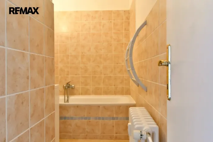 Pronájem bytu 2+kk, Hradec Králové - Pražské Předměstí, Nerudova, 46 m2