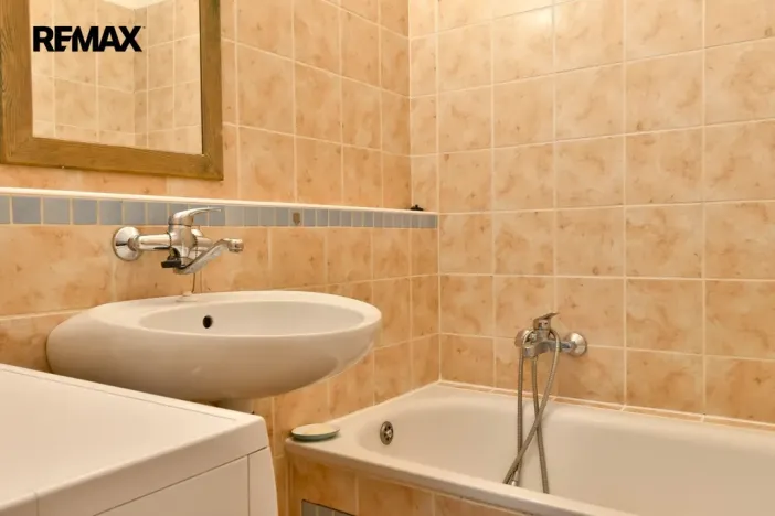 Pronájem bytu 2+kk, Hradec Králové - Pražské Předměstí, Nerudova, 46 m2