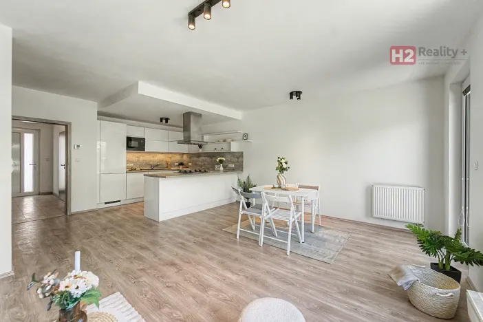 Prodej rodinného domu, Praha - Horní Počernice, Rajhradská, 170 m2