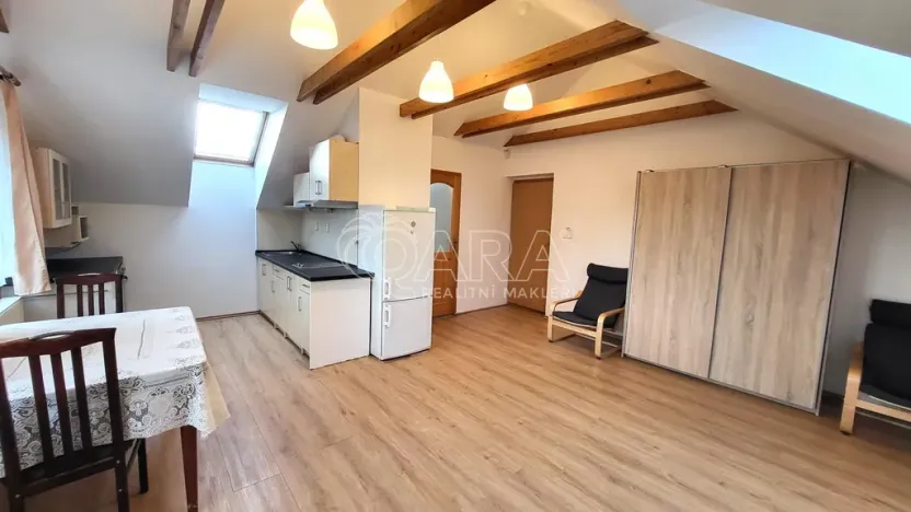 Pronájem bytu 1+kk, Čelákovice, Masarykova, 33 m2