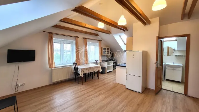 Pronájem bytu 1+kk, Čelákovice, Masarykova, 33 m2