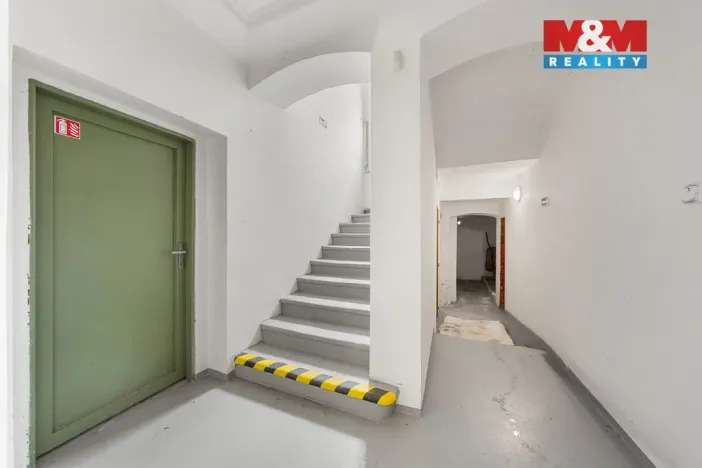 Prodej obchodního prostoru, Ústí nad Labem - Neštěmice, Veslařská, 240 m2