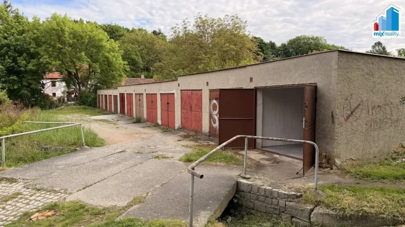 Pronájem garáže, Plzeň - Doubravka, U Panského dvora, 20 m2