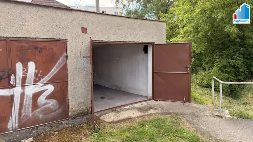 Pronájem garáže, Plzeň - Doubravka, U Panského dvora, 20 m2