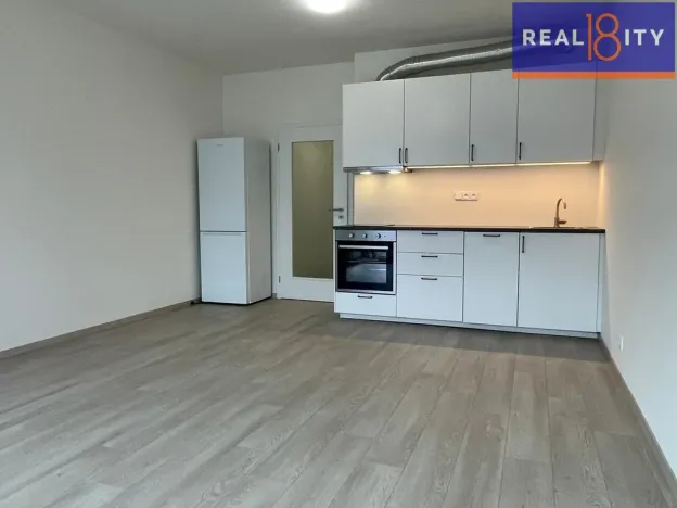 Pronájem bytu 1+kk, Praha, Gerstelova, 35 m2