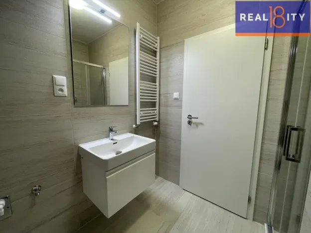 Pronájem bytu 1+kk, Praha, Gerstelova, 35 m2