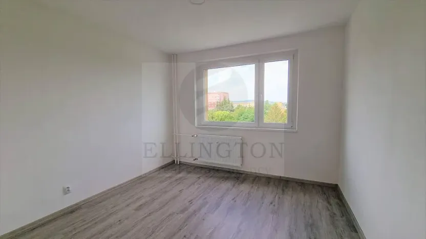 Pronájem bytu 2+1, Karlovy Vary, Charkovská, 51 m2