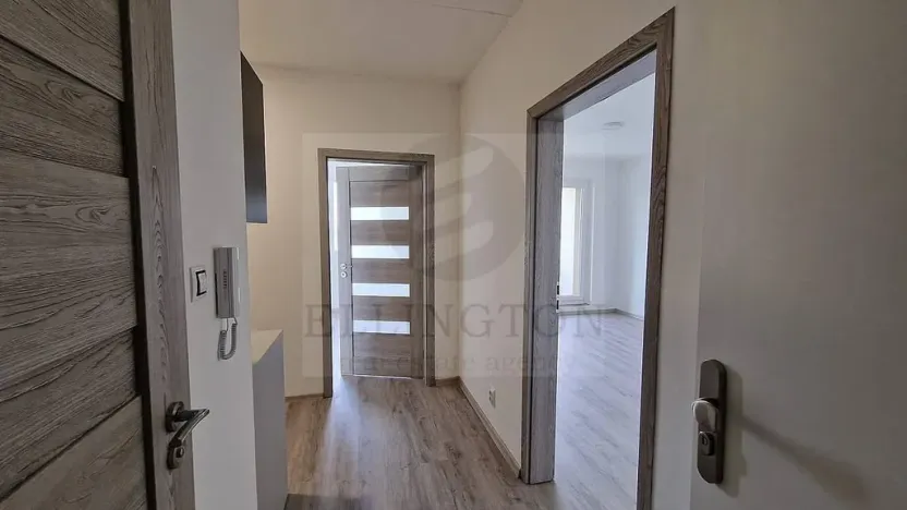Pronájem bytu 2+1, Karlovy Vary, Charkovská, 51 m2