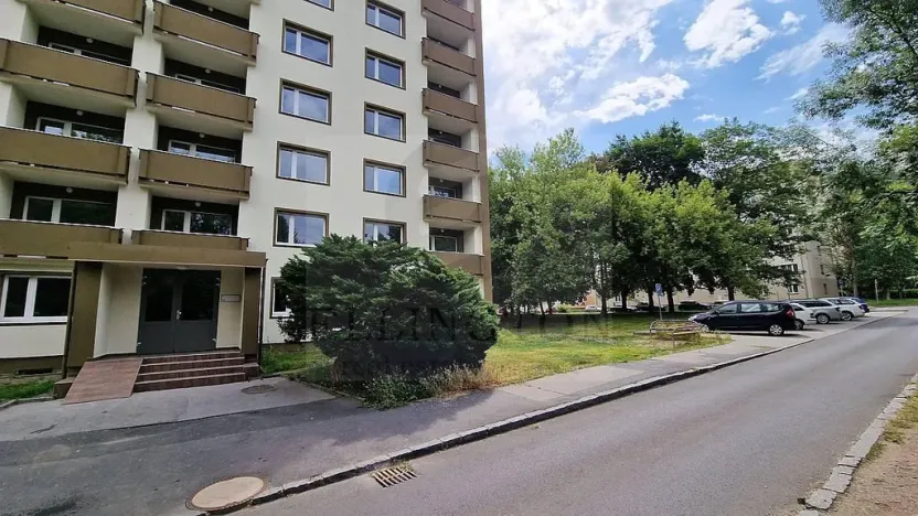 Pronájem bytu 2+1, Karlovy Vary, Charkovská, 51 m2