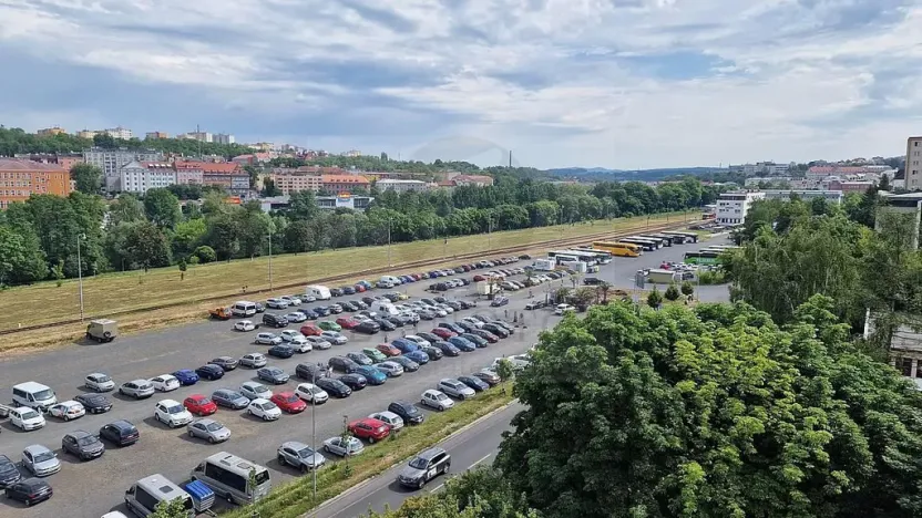 Pronájem bytu 2+1, Karlovy Vary, Charkovská, 51 m2