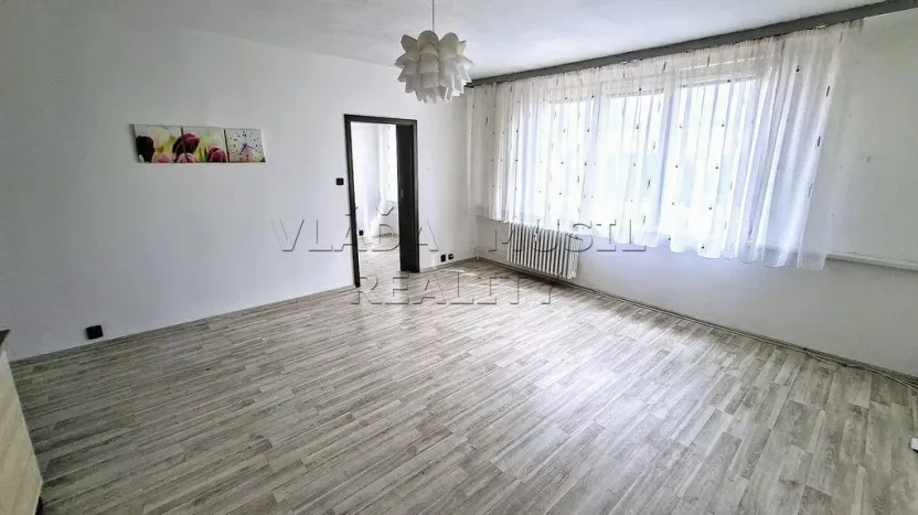 Pronájem bytu 2+kk, Praha - Kamýk, Zárubova, 42 m2