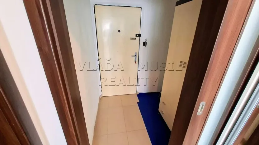 Pronájem bytu 2+kk, Praha - Kamýk, Zárubova, 42 m2