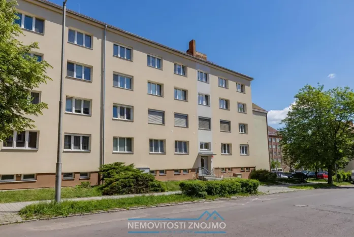 Prodej bytu 2+1, Znojmo, Smetanova, 54 m2