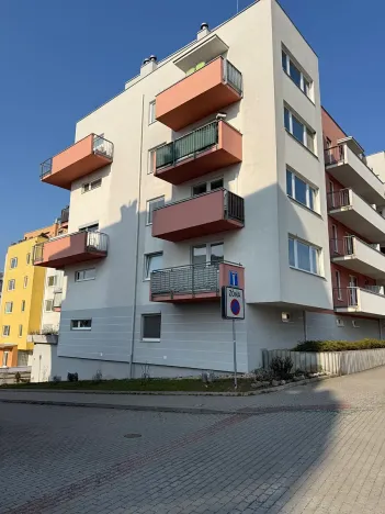 Prodej garážového stání, Brno, Hvozdecká, 16 m2
