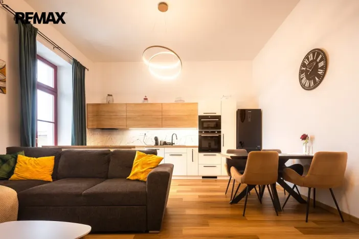 Pronájem bytu 3+kk, Pardubice - Zelené Předměstí, Hronovická, 87 m2