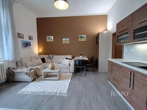 Pronájem bytu 2+kk, Písek, Pražská, 45 m2
