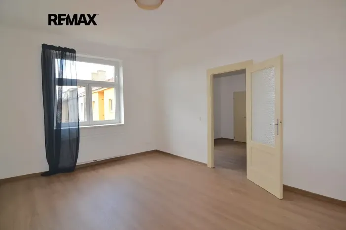 Pronájem bytu 2+kk, Praha - Žižkov, Jeseniova, 48 m2
