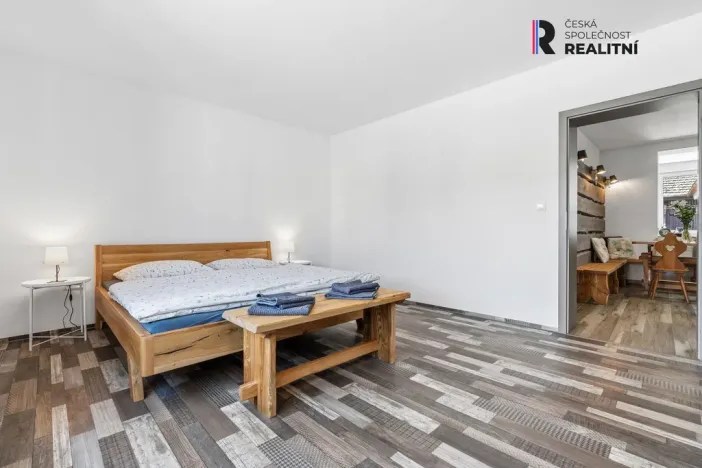 Prodej rodinného domu, Rašovice, 195 m2